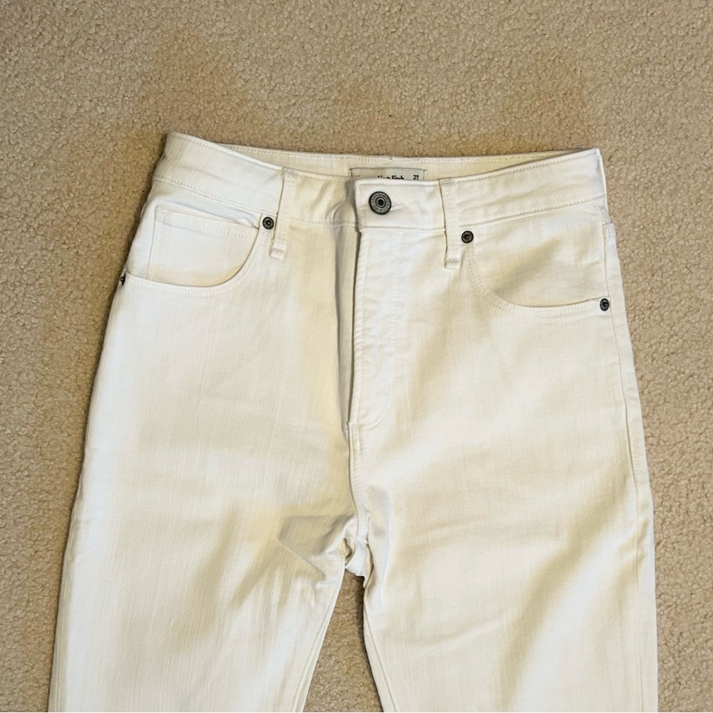 Women’s Abercrombie White Skinny Jeans